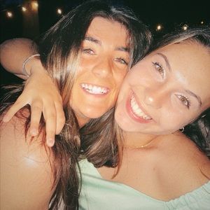 Meet your Posher, Isabella